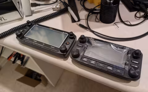 An ICOM ID5100 display next to an ICOM ID-5200 display